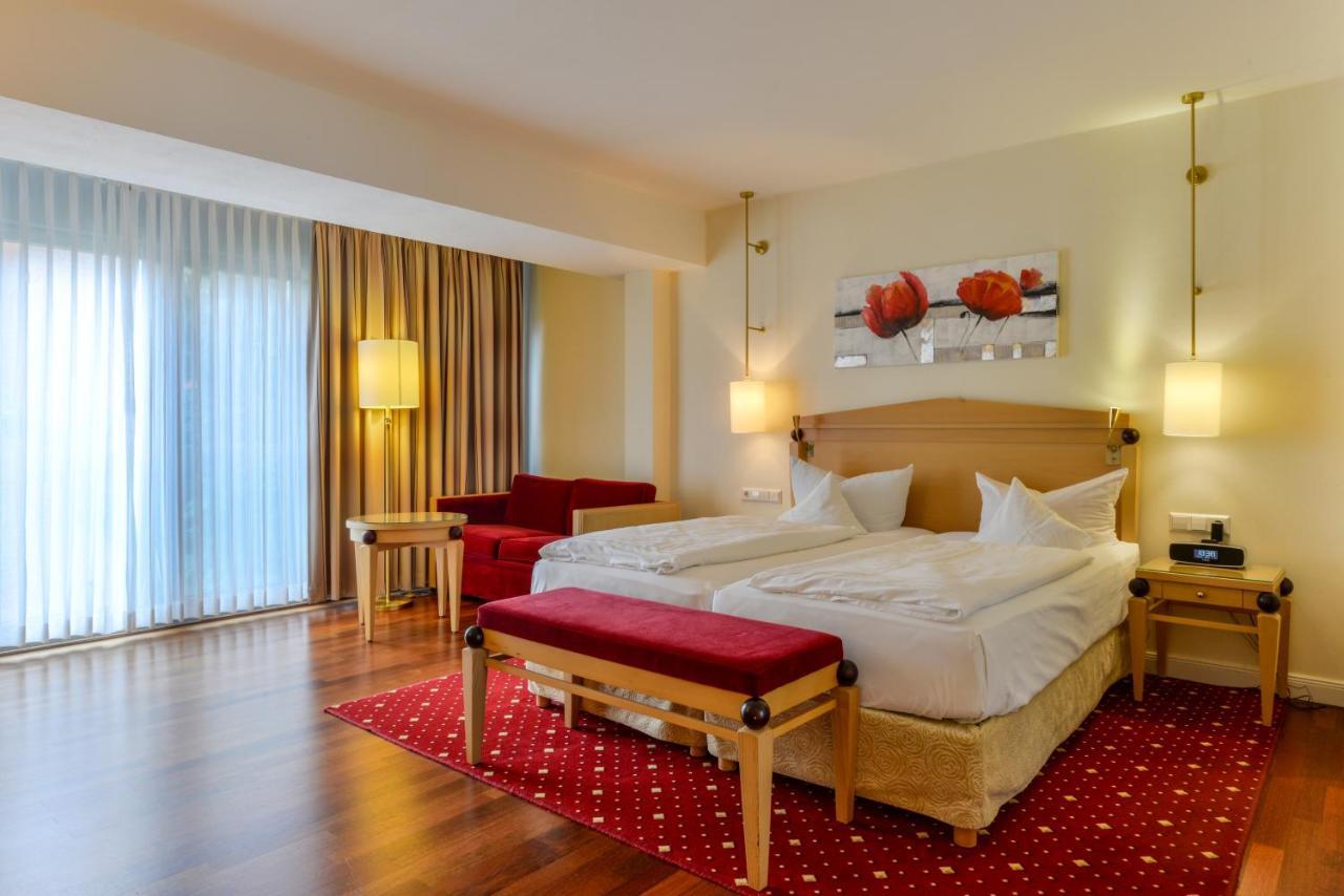 מפן Hotel Poeker מראה חיצוני תמונה