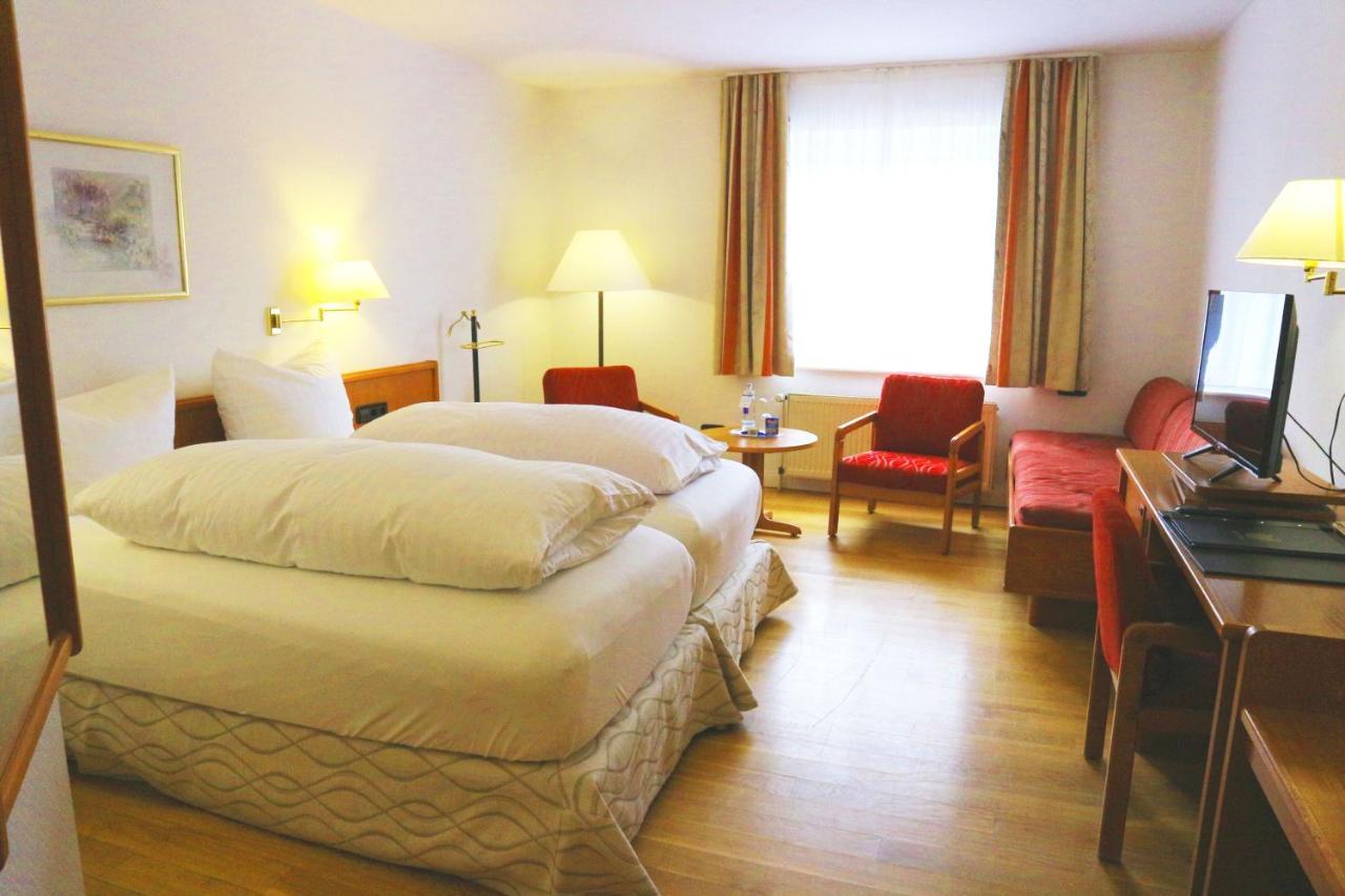 מפן Hotel Poeker מראה חיצוני תמונה